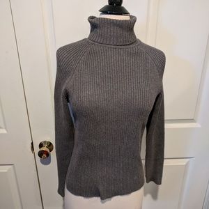 Gray Jeanne Pierre turtleneck